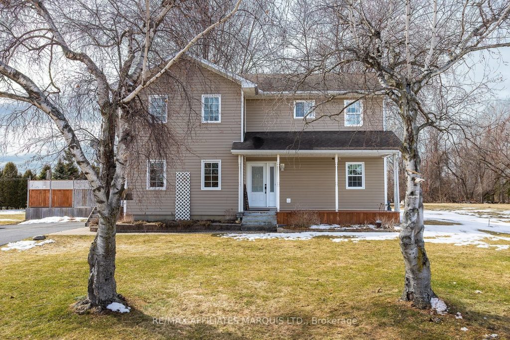 3-bedroom detached home for sale in Stormont — 10 Coyle Drive (Photo 1)