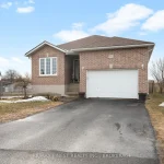 2-bedroom detached home for sale in Lennox & Addington — 10 Front Road (Photo 3)