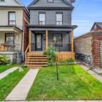 2-bedroom detached home for sale in Hamilton — 10 Gordon Street (Photo 2)