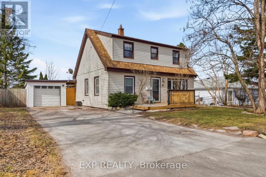 4-bedroom home for sale in Belleville — 10 Valleyview Crescent (Photo 1)
