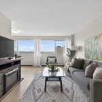 2-bedroom condo apartment for sale in Toronto — 1103 - 21 Overlea Boulevard (Photo 3)