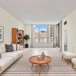 2-bedroom condo apartment for sale in Toronto — 1103 - 750 Bay Street (Photo 2)