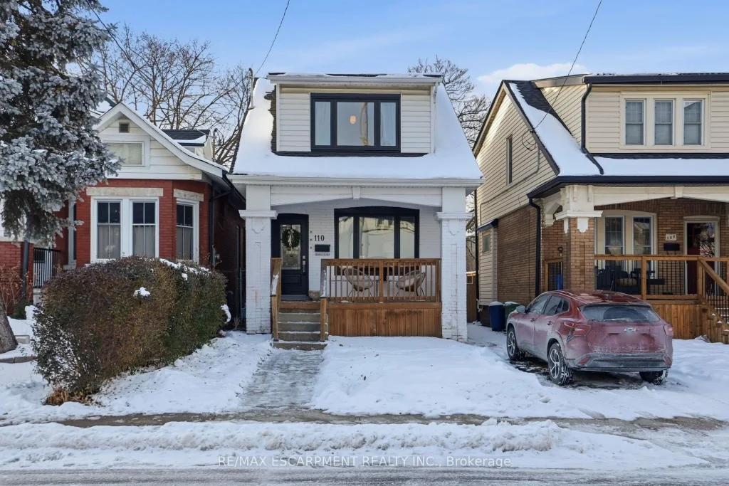 3-bedroom detached home for sale in Hamilton — 110 Kensington Avenue S (Photo 1)
