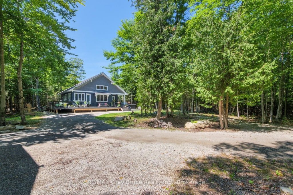 3-bedroom detached home for sale in Bruce — 110 Maple Golf Crescent (Photo 1)