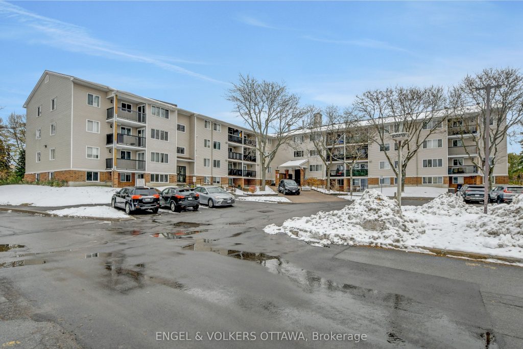 1-bedroom condo apartment for sale in Ottawa — 112 - 6532 Bilberry Drive (Photo 1)