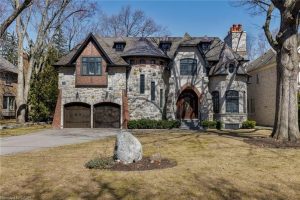 5-bedroom home for sale in Mississauga — 1165 Garden Road
