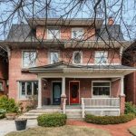 4-bedroom semi-detached home for sale in Toronto — 116 Roxborough Street W (Photo 1)