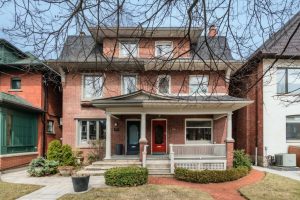 4-bedroom semi-detached home for sale in Toronto — 116 Roxborough Street W