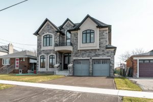 4-bedroom detached home for sale in Toronto — 119 Jay Street