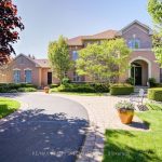 4-bedroom detached home for sale in Halton — 11 Bridlewood Boulevard (Photo 3)