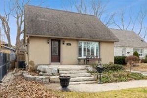 3-bedroom detached home for sale in Toronto — 11 Chelsea Drive