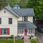4-bedroom detached home for sale in Peterborough — 11 George Street E (Photo 2)