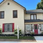 4-bedroom detached home for sale in Peterborough — 11 George Street E (Photo 3)
