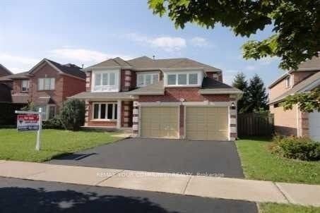 4-bedroom detached home for rent in Richmond Hill — 120 Shaftsbury Avenue (Photo 1)