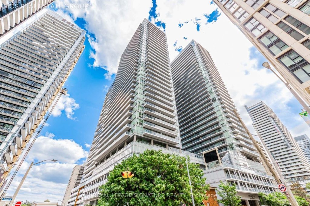 2-bedroom condo apartment for rent in Toronto — 1210 - 99 Broadway Avenue (Photo 1)