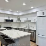 1-bedroom condo apartment for rent in Toronto — 1212 - 25 The Esplanade N/a (Photo 1)
