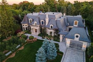 5-bedroom home for sale in Vaughan — 121 Rebecca Court