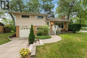 4-bedroom home for sale in Sarnia — 1220 Ridgewood Drive