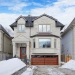 4-bedroom detached home for sale in Toronto — 122 Parkview Avenue (Photo 1)