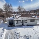 3-bedroom detached home for sale in Hamilton — 124 Corman Avenue (Photo 2)