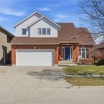 5-bedroom single family residence home for sale in Stoney Creek — 124 Corman Avenue (Photo 3)