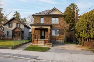 4-bedroom detached home for sale in Waterloo — 125 Wilhelm Street
