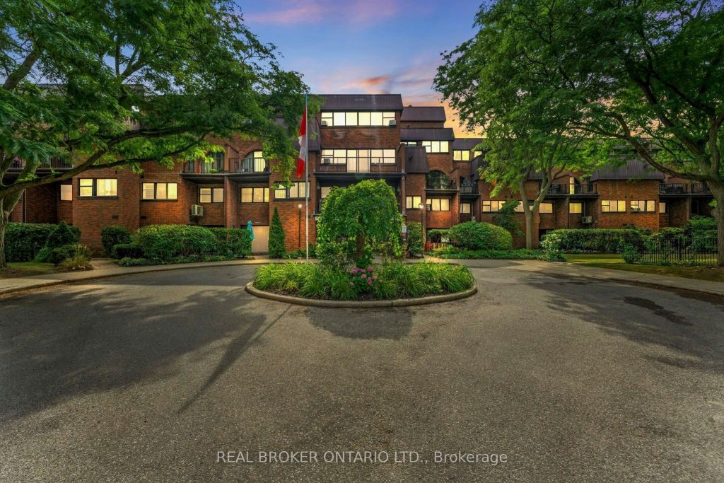 3-bedroom condo apartment for rent in Brantford — 126 - 36 Hayhurst Road (Photo 1)