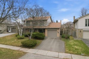 4-bedroom detached home for sale in Middlesex — 126 Gardenvale Crescent