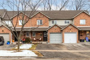 3-bedroom att/row/townhouse for sale in Halton — 1279 Nottingham Avenue