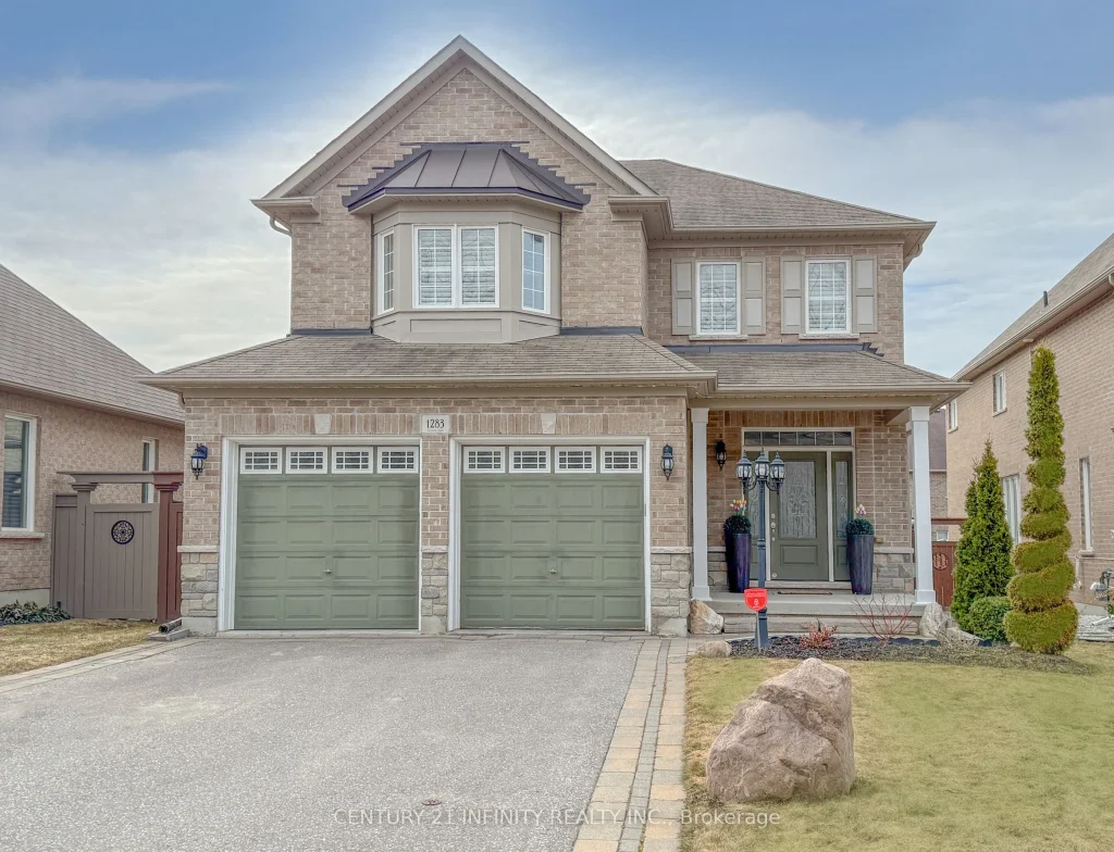 4-bedroom detached home for sale in Durham — 1283 Aldsworth Crescent (Photo 1)