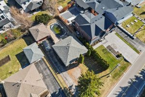 3-bedroom detached home for sale in Halton — 1294 Pinegrove Road