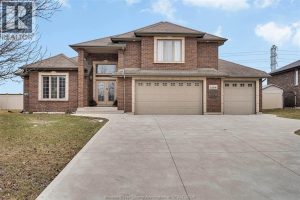 5-bedroom home for sale in Lakeshore — 1298 Deer Run Trail