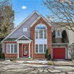 4-bedroom row / townhouse for sale in Hamilton — 12 - 334 Wilson Street West (Photo 1)