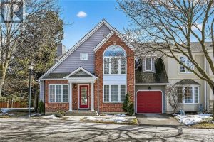 4-bedroom row / townhouse for sale in Hamilton — 12 - 334 Wilson Street West