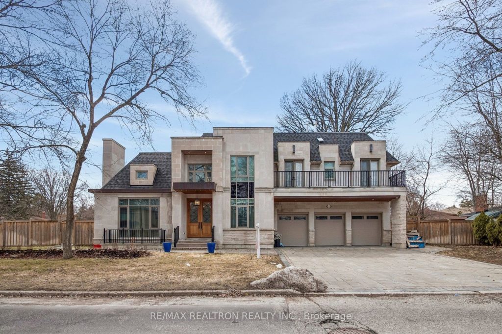4-bedroom detached home for sale in York — 12 Miner Circle (Photo 1)