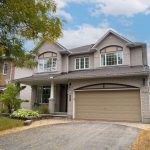 4-bedroom detached home for sale in Ottawa — 12 Sherk Crescent (Photo 5)