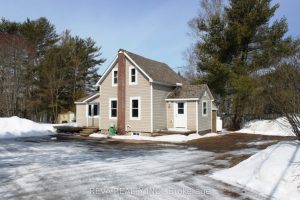 2-bedroom detached home for sale in Middlesex — 130 Giles Street