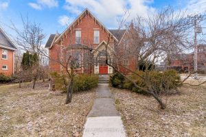 4-bedroom detached home for sale in Perth — 131 Huron Street