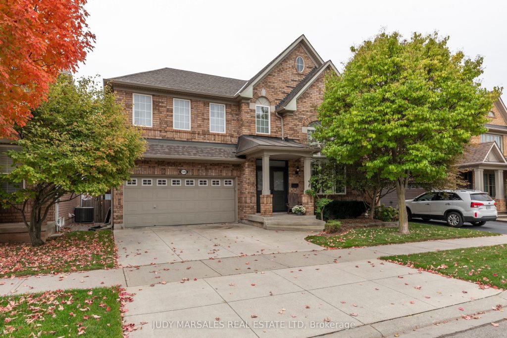 5-bedroom detached home for sale in Halton — 1326 Pepperbush Place (Photo 1)