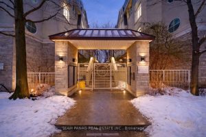 2-bedroom condo townhouse for sale in Toronto — 132 - 28 Stadium Road