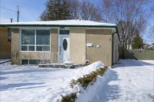 3-bedroom detached home for sale in Toronto — 132 Porchester Drive