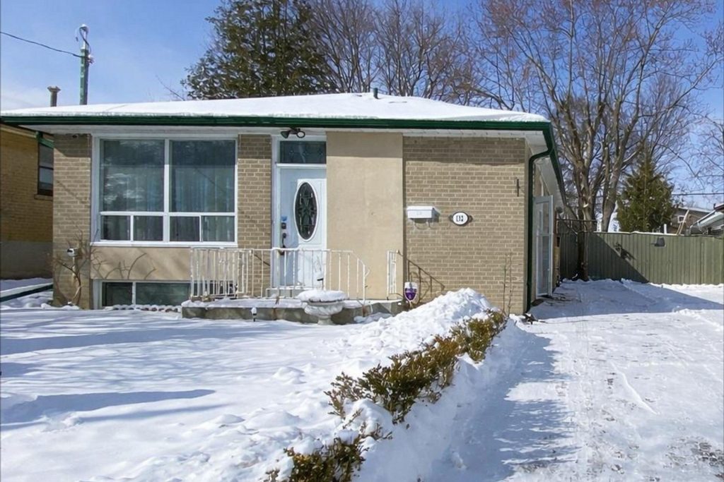 3-bedroom detached home for sale in Toronto — 132 Porchester Drive (Photo 1)
