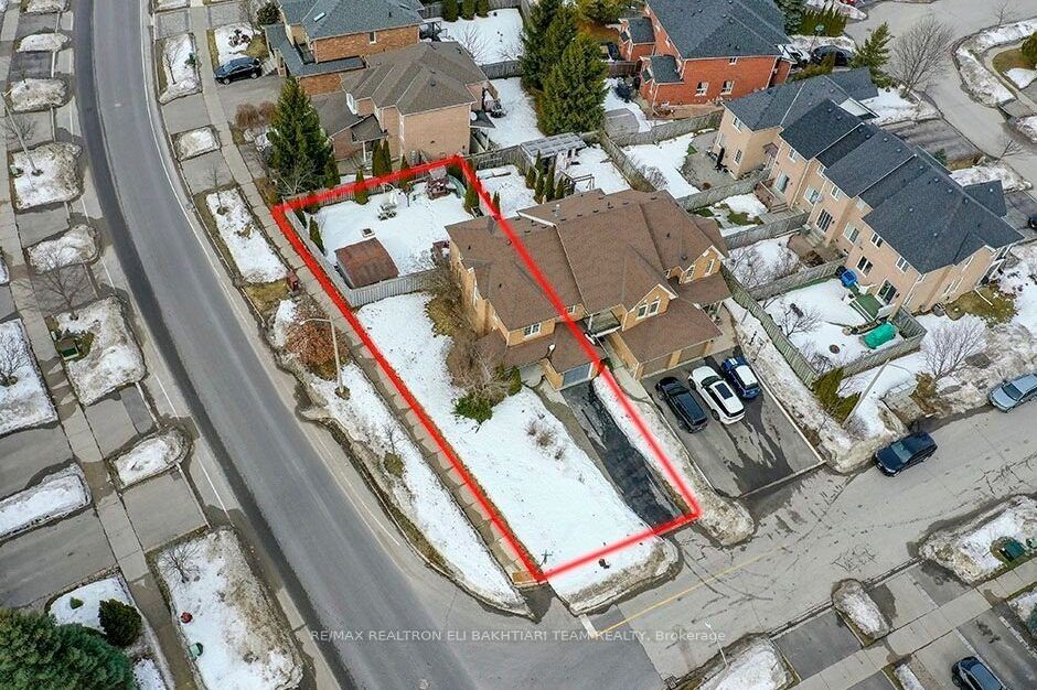 3-bedroom att/row/townhouse for sale in York — 133 Long Point Drive (Photo 1)