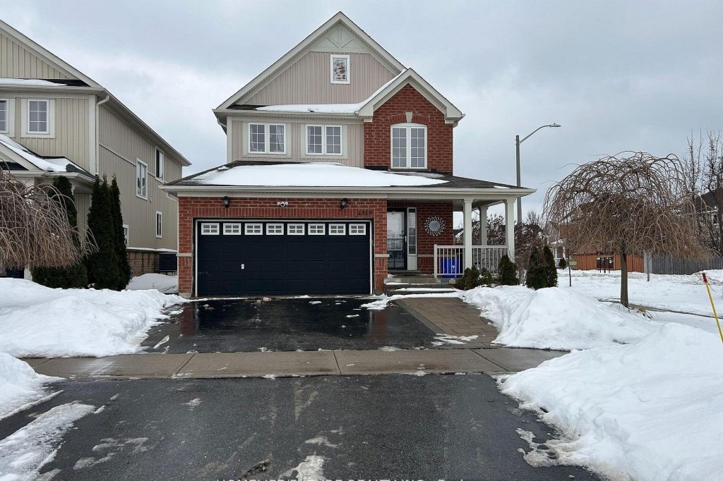 3-bedroom detached home for rent in Oshawa — 1359 Whitelaw Avenue (Photo 1)