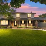 5-bedroom single family residence home for sale in Waterdown — 136 Grindstone Way (Photo 3)