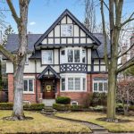 3-bedroom detached home for sale in Toronto — 136 Roxborough Drive (Photo 1)