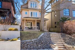 4-bedroom detached home for sale in Toronto — 137 Willow Avenue