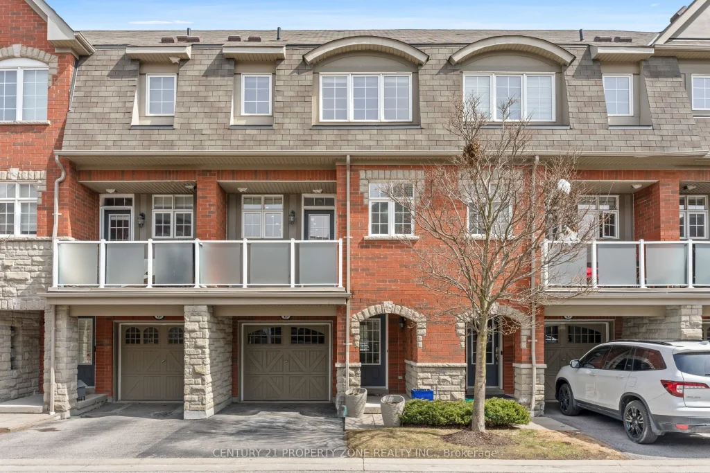 3-bedroom condo townhouse for sale in Durham — 13 - 1701 Fich Avenue (Photo 1)