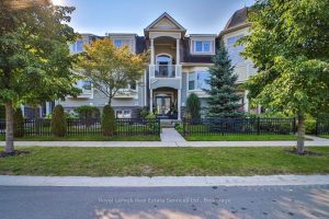 2-bedroom att/row/townhouse for sale in Wasaga Beach — 13 Sandy Coast Crescent