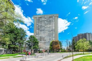 2-bedroom condo apartment for sale in Toronto — 1408 - 55 Skymark Drive